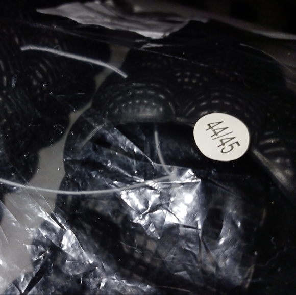 NIB Bubble Slides Mens Size: 9-11 Womens: 11-13 - Picture 4 of 6